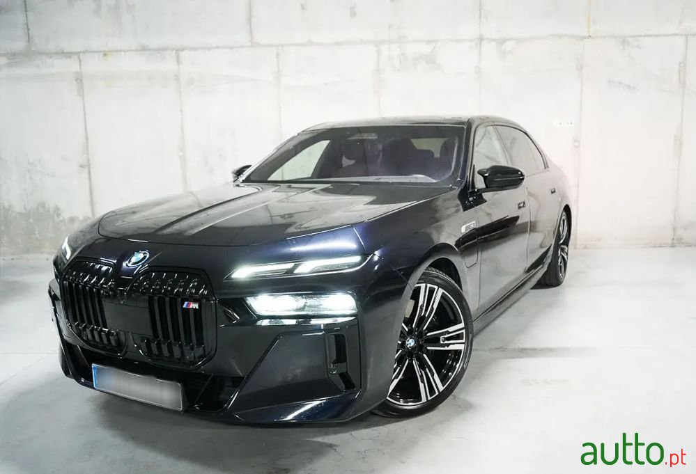 2023' BMW Série 7 M760E Xdrive photo #3