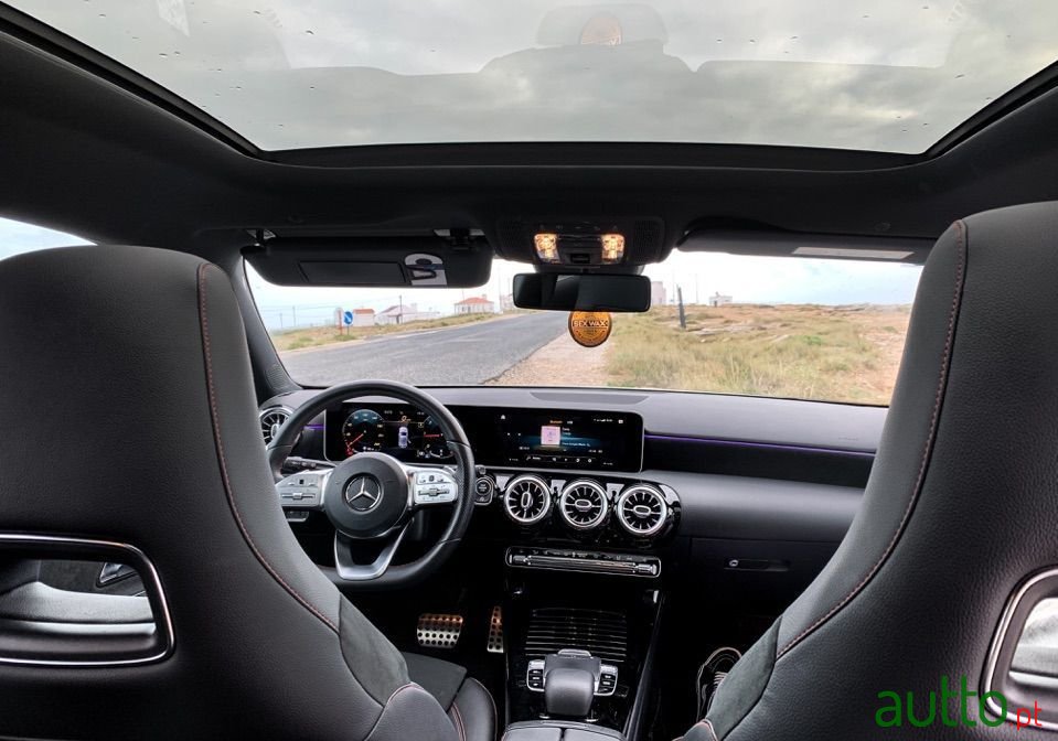 2019' Mercedes-Benz A-180 photo #4