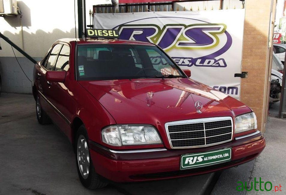 1995' Mercedes-Benz C-220 Elegance photo #2