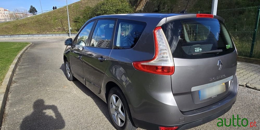 2014' Renault Grand Scenic photo #6