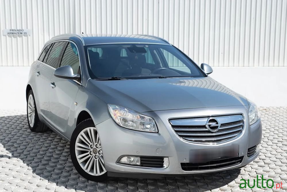 2013' Opel Insignia photo #1