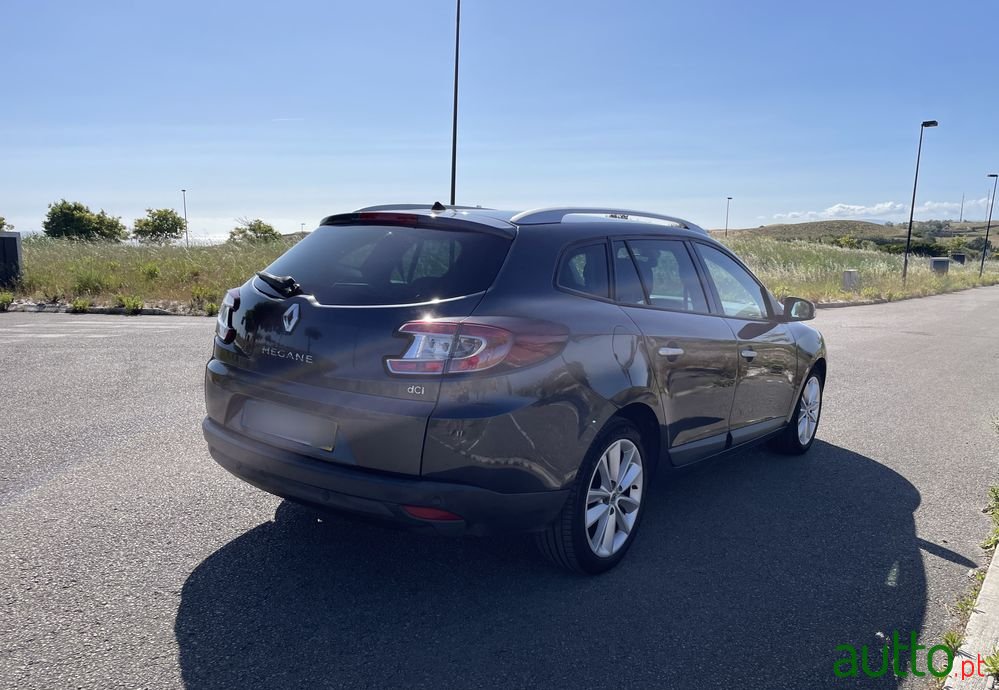 2010' Renault Mégane Sport Tourer photo #6