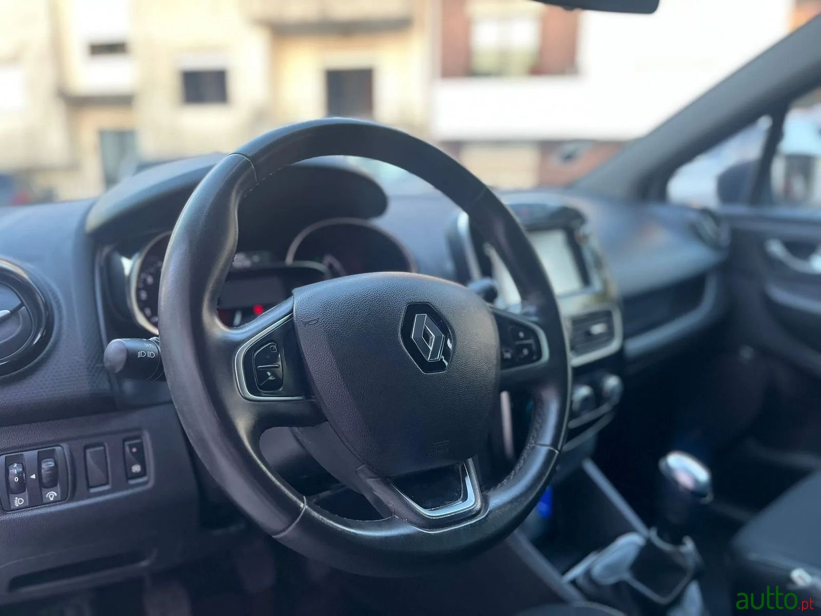 2018' Renault Clio photo #2