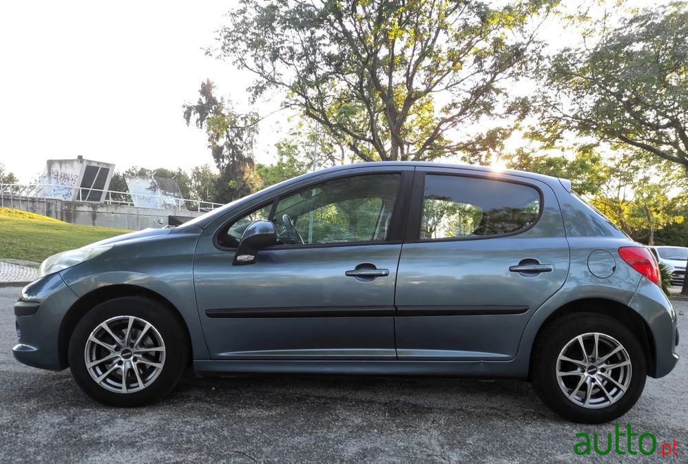 2006' Peugeot 207 1.4 16V Trendy photo #4