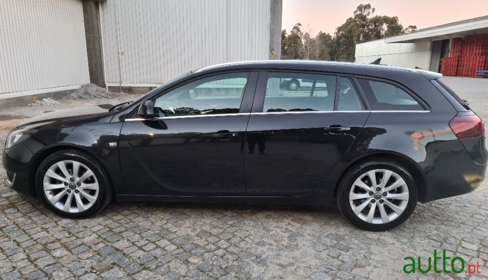 2016' Opel Insignia Sports Tourer photo #3