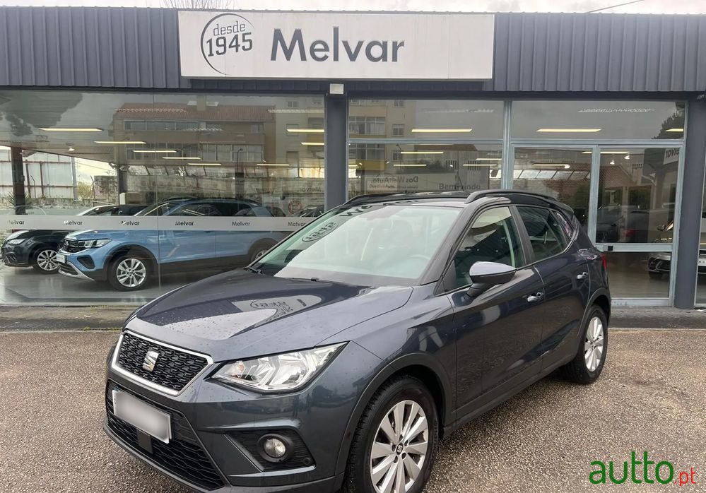 2020' SEAT Arona 1.0 Tsi Style photo #1