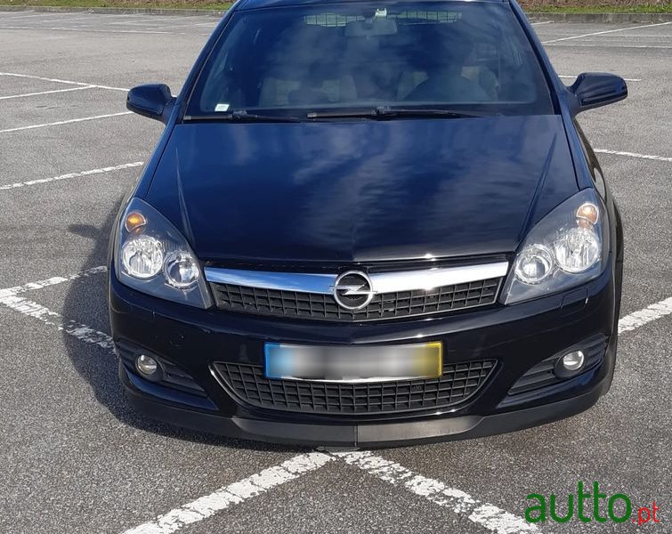 2008' Opel Astra Gtc 1.3 Cdti photo #3
