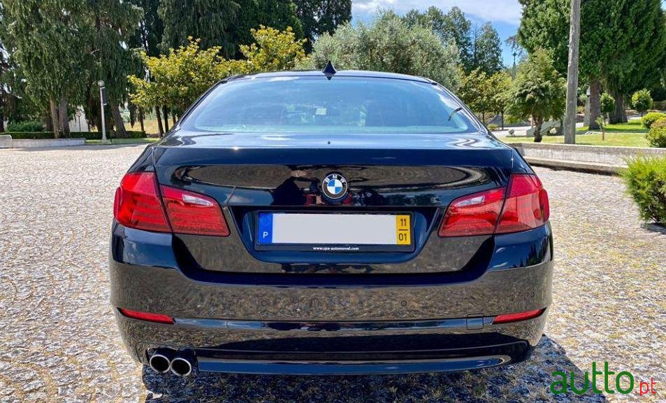 2011' BMW 520 Auto photo #2