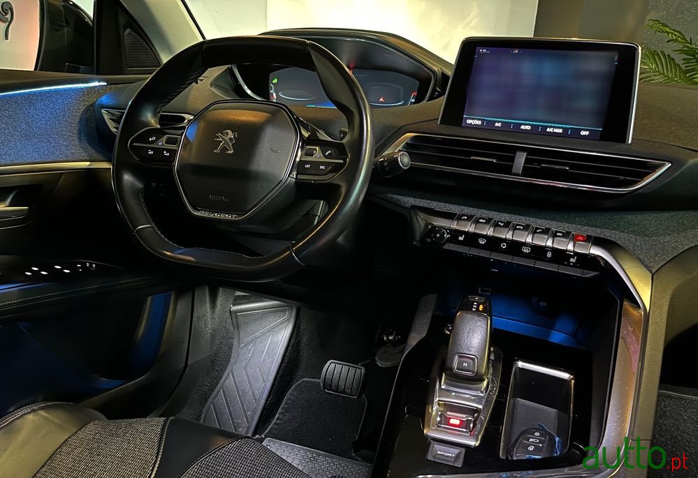 2017' Peugeot 3008 photo #5