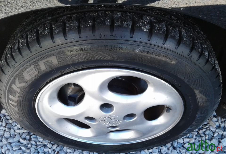 2010' Peugeot 206 photo #5