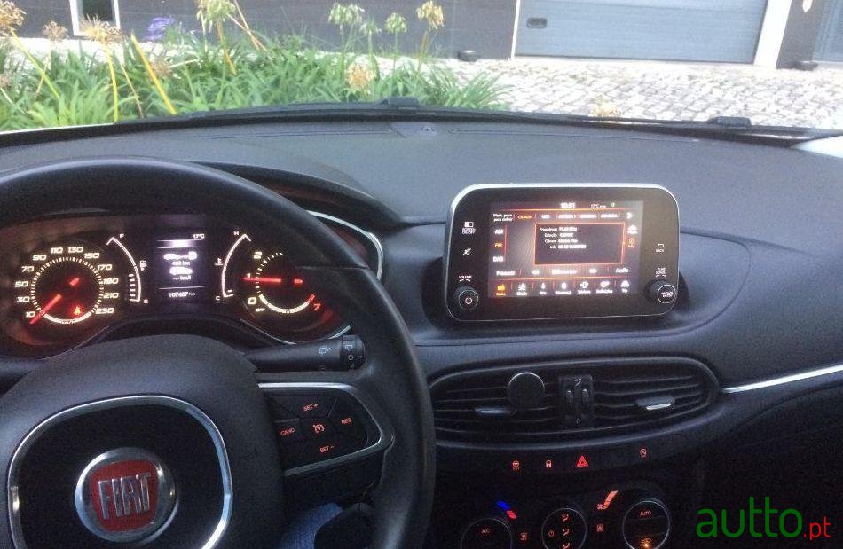 2016' Fiat Tipo photo #2