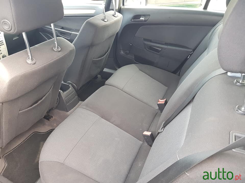 2007' Opel Astra photo #3