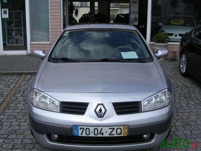 2005' Renault 1.6i Karmann photo #2