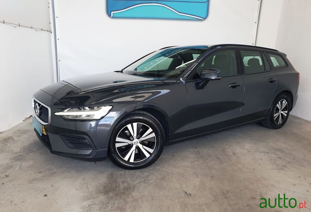 2019' Volvo V60 photo #3