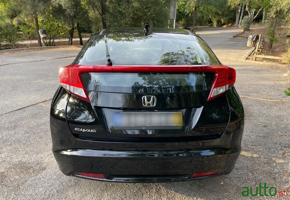 2013' Honda Civic 1.6 I-Dtec Sport photo #3