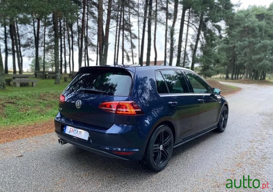 2013' Volkswagen Golf photo #3