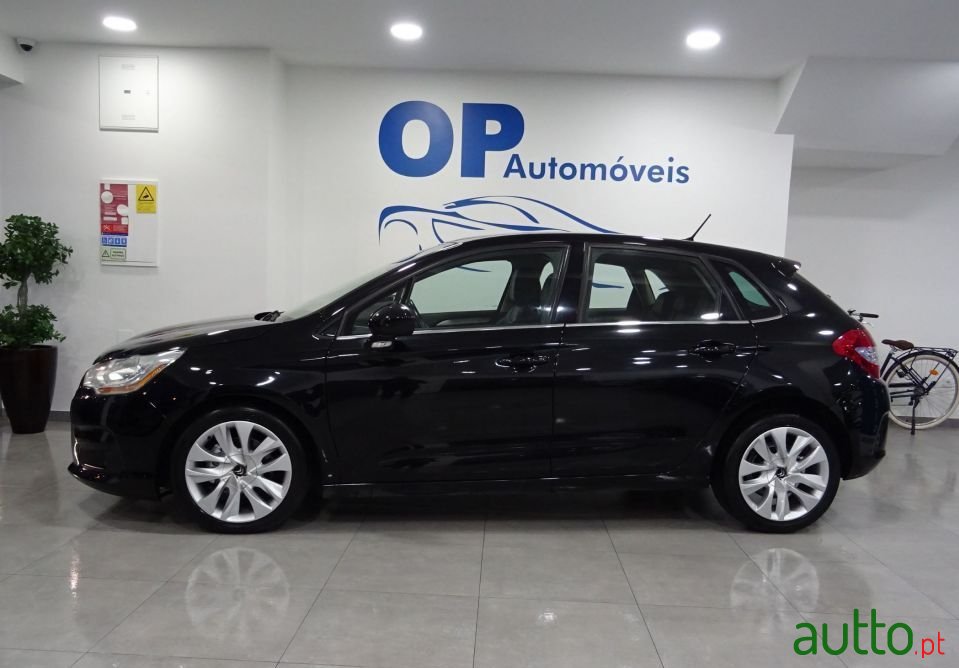 2013' Citroen C4 photo #3