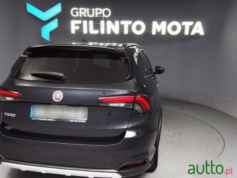 2023' Fiat Tipo Station Wagon photo #3