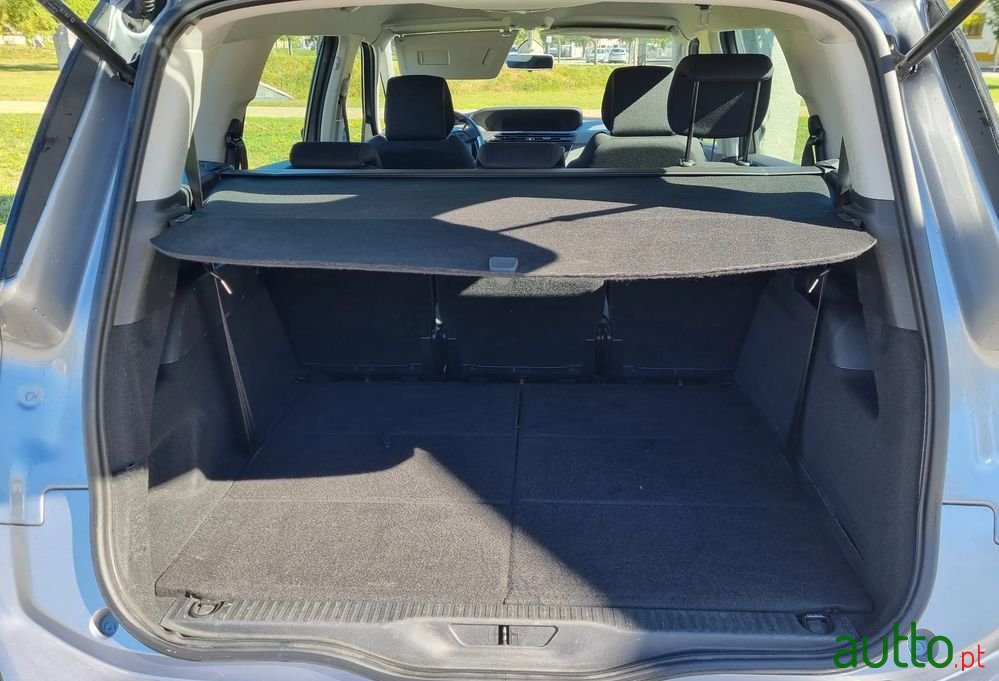 2022' Citroen C4 SpaceTourer photo #4