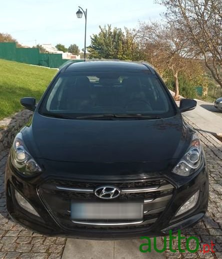2015' Hyundai i30 Sw photo #1