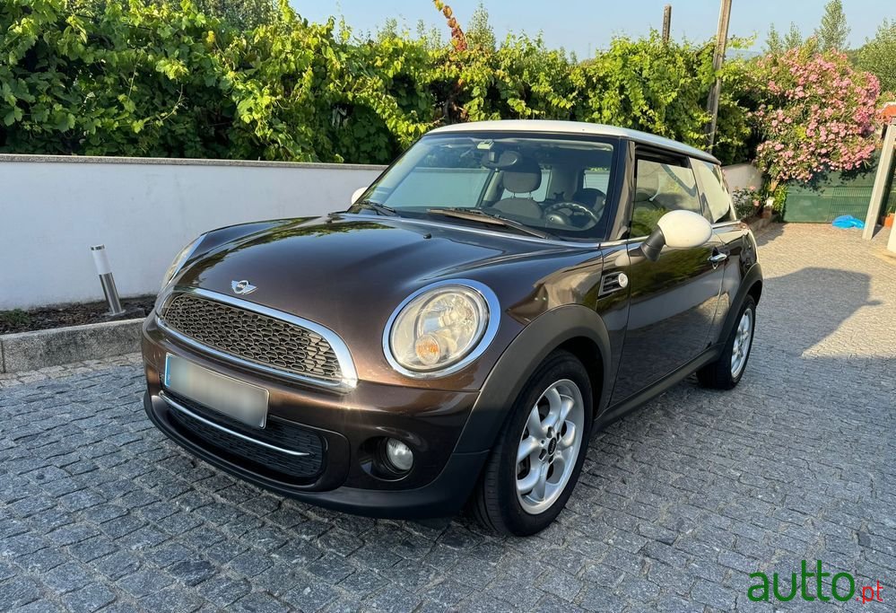 2012' MINI Cooper D 3 Portas photo #3