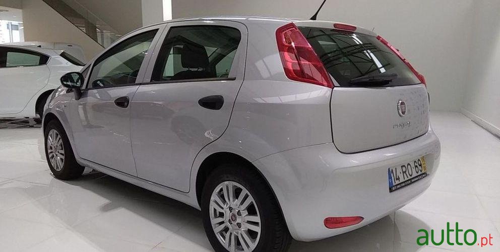 2016' Fiat Punto photo #1
