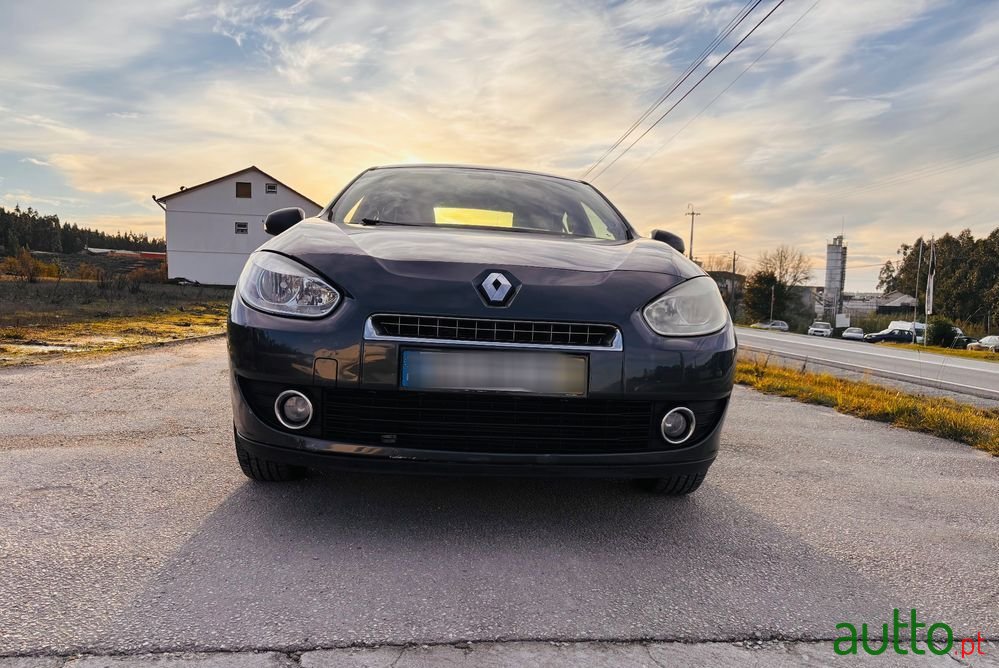 2010' Renault Fluence photo #3