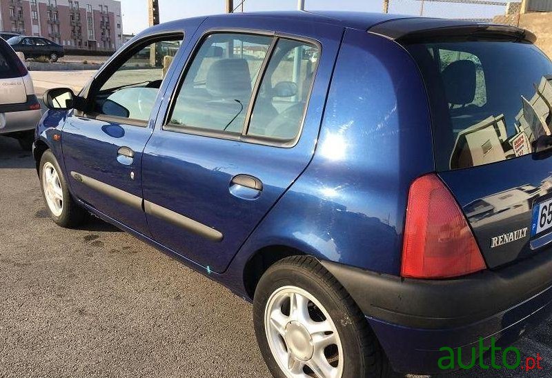 2001' Renault Clio 1.2 16V Tech´Road photo #2