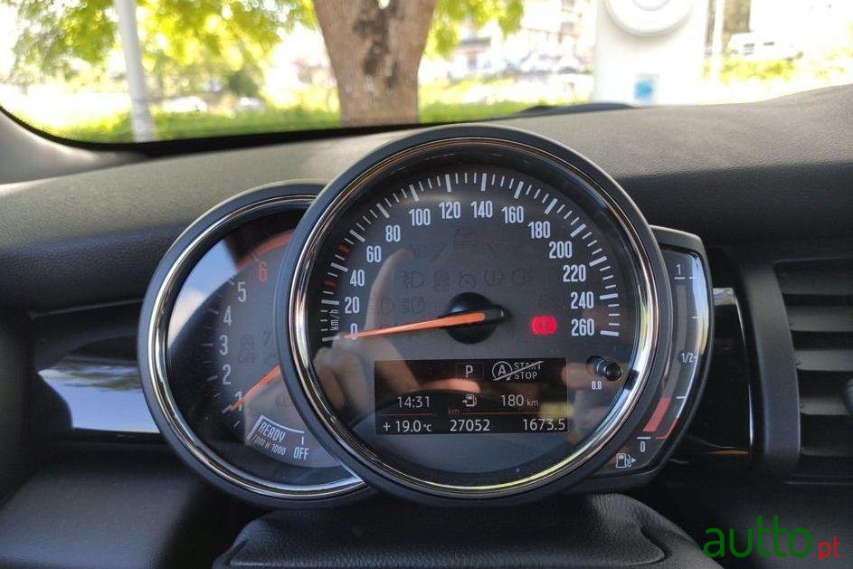 2018' MINI Cooper D Auto photo #1