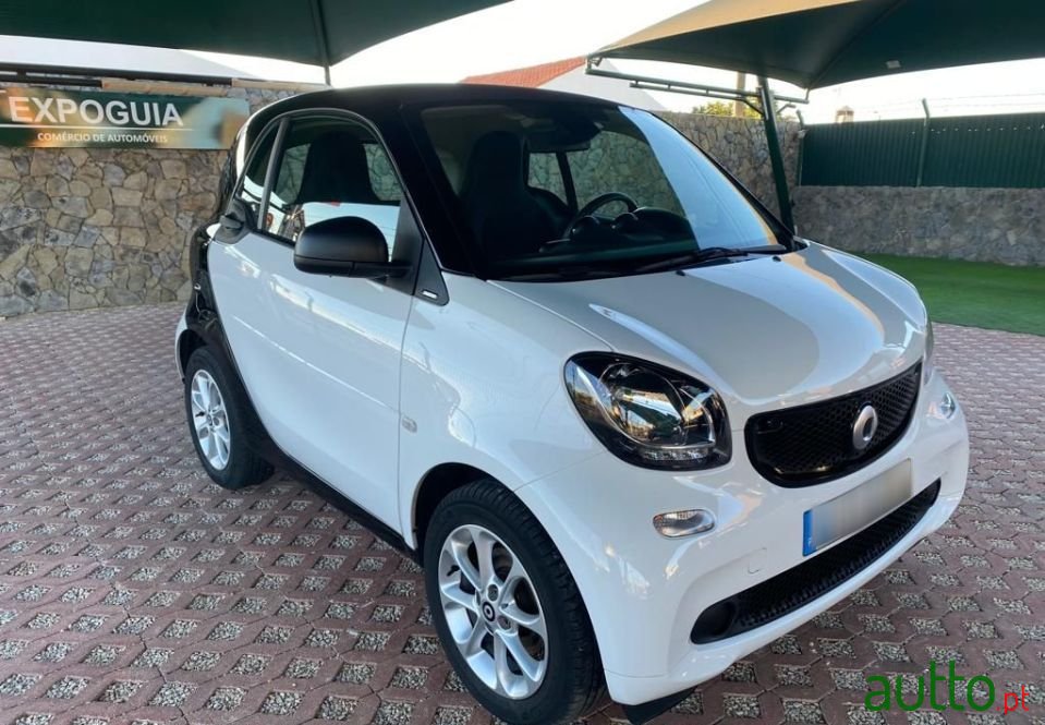 2019' Smart Fortwo photo #1