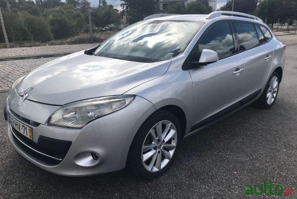 2009' Renault Megane Sport Tourer photo #2