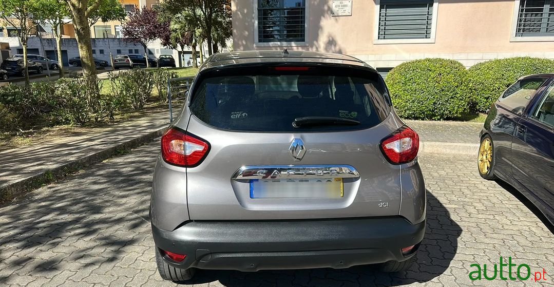 2015' Renault Captur photo #5