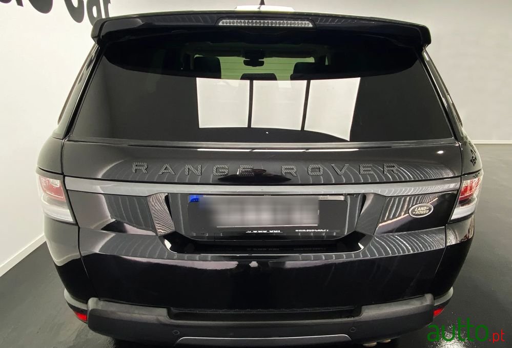 2017' Land Rover Range Rover Sport photo #3