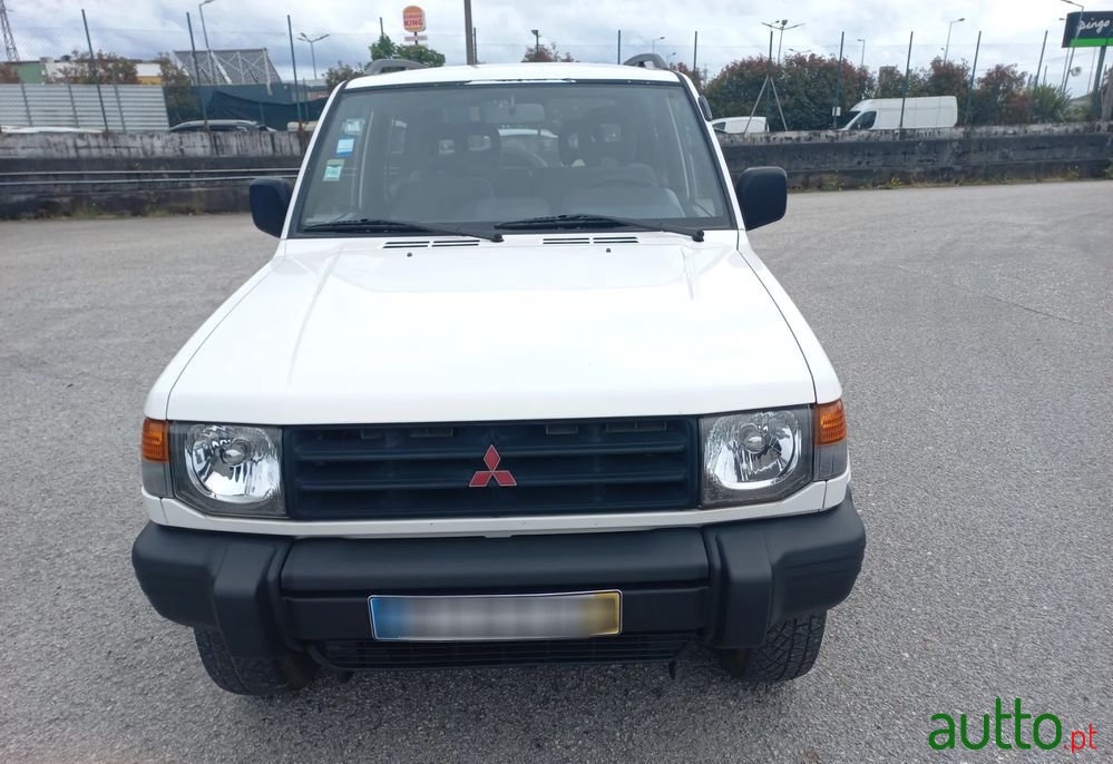 1998' Mitsubishi Pajero 2.5 Td Glx photo #1