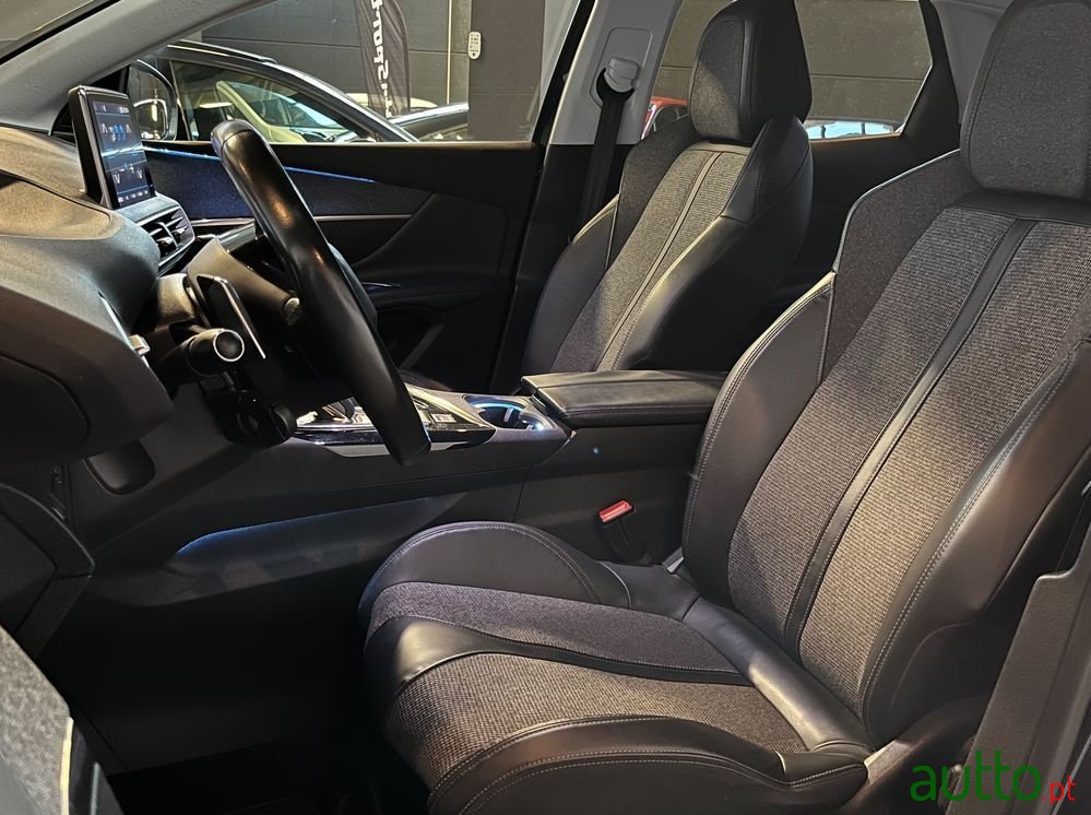 2017' Peugeot 3008 photo #4