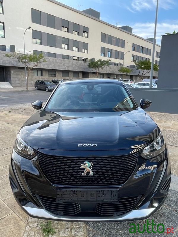 2020' Peugeot e-2008 photo #1