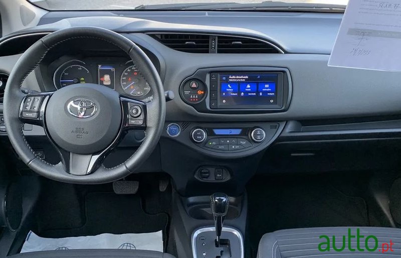 2019' Toyota Yaris photo #6