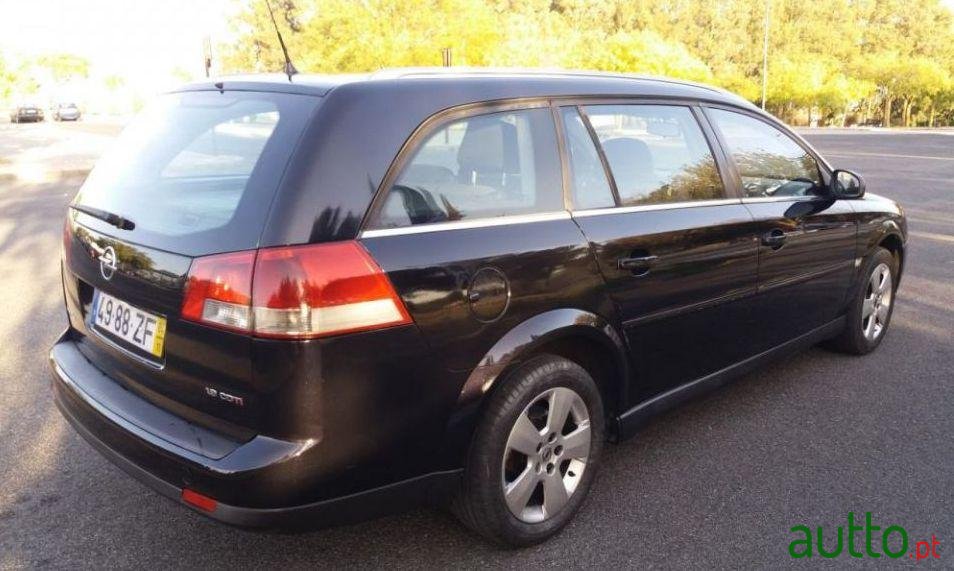 2004' Opel Vectra Caravan photo #4