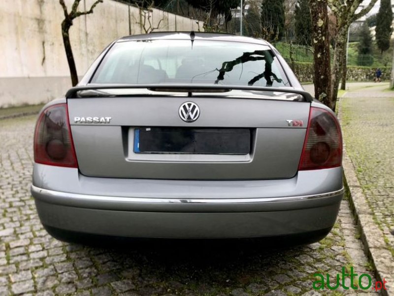 2001' Volkswagen Passat Nacional photo #1