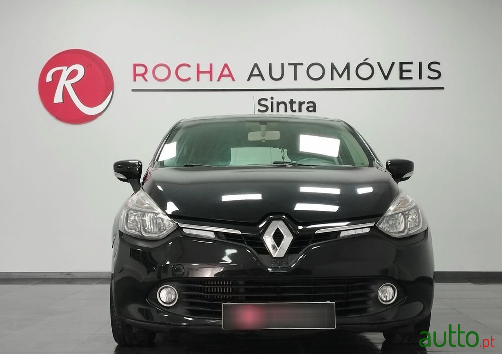 2014' Renault Clio photo #2