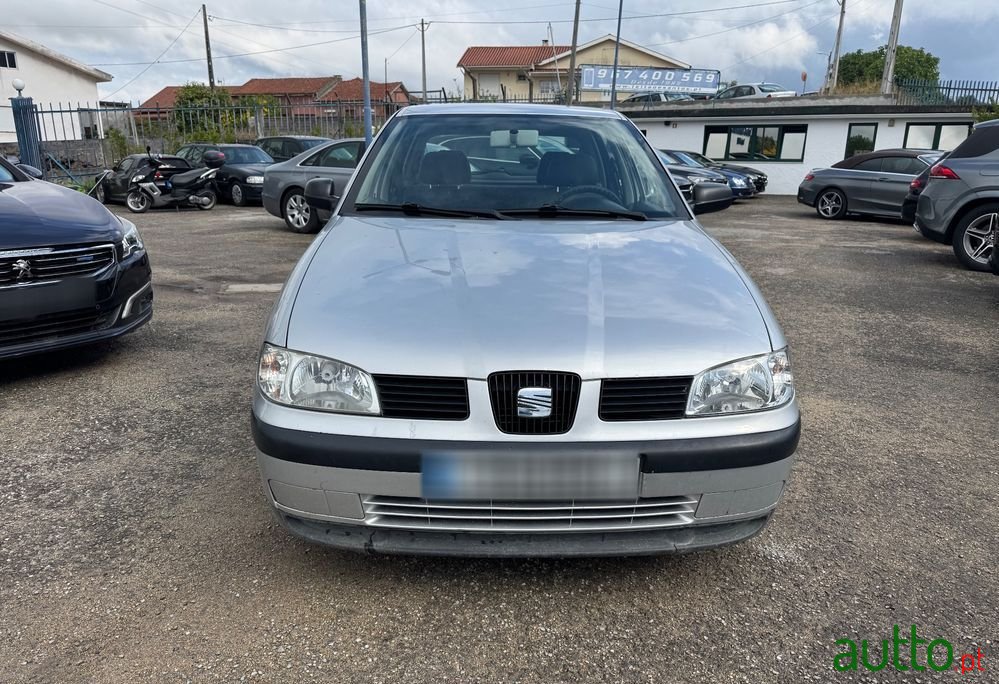 2001' SEAT Ibiza 1.4 Passion photo #2
