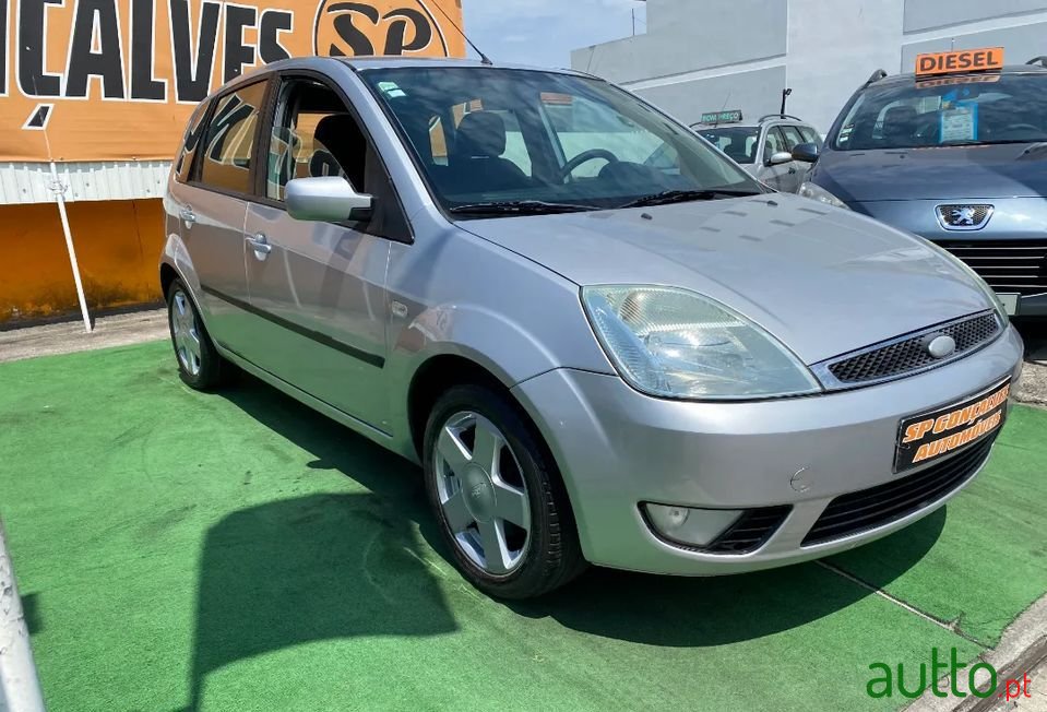 2005' Ford Fiesta photo #4