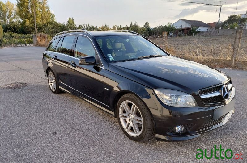 2009' Mercedes-Benz Classe C photo #4