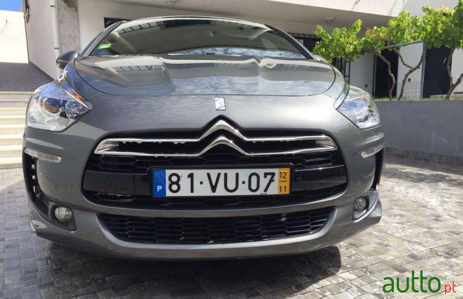 2012' Citroen DS5 So Chic photo #2