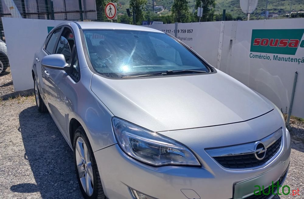 2010' Opel Astra 1.4 Enjoy photo #5