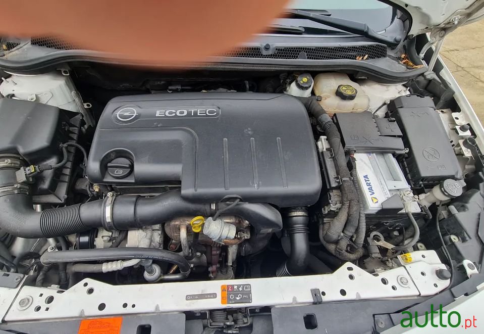 2014' Opel Astra Sports Tourer photo #3