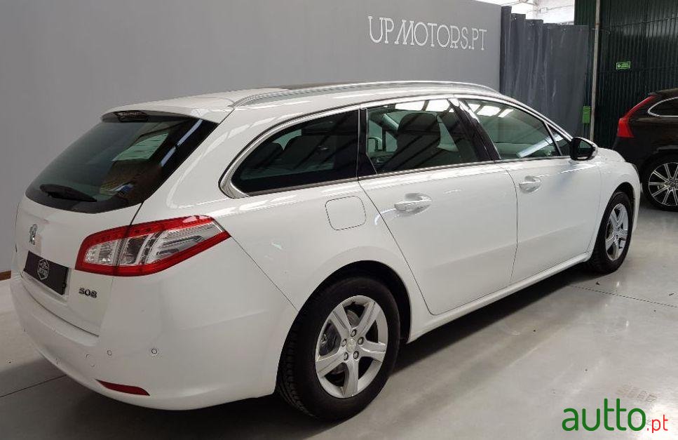 2015' Peugeot 508 Sw photo #1