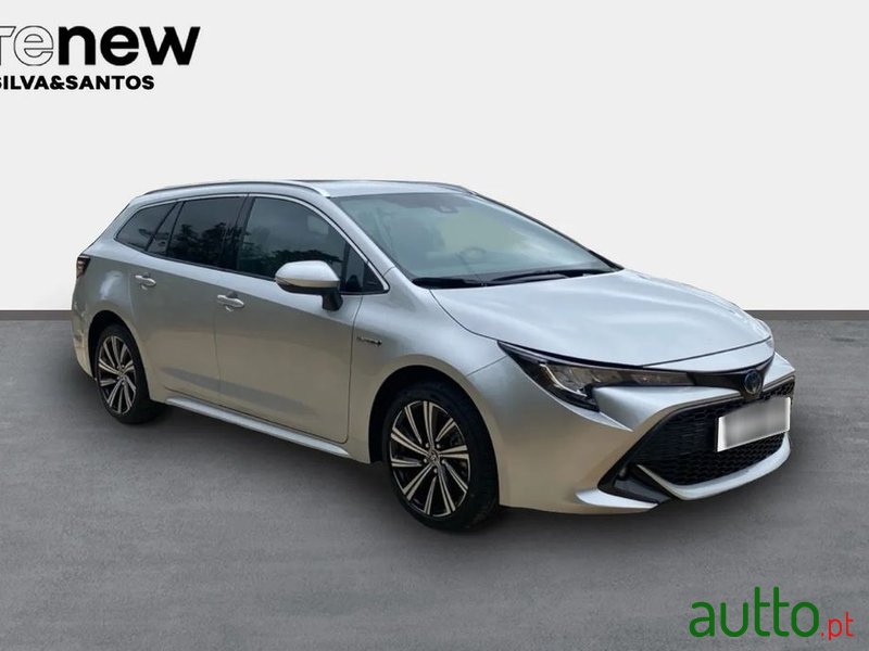 2021' Toyota Corolla Touring Sports photo #3