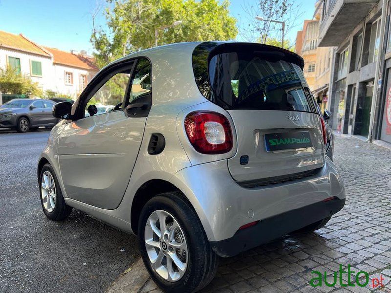 2018' Smart Fortwo Eq Prime photo #3