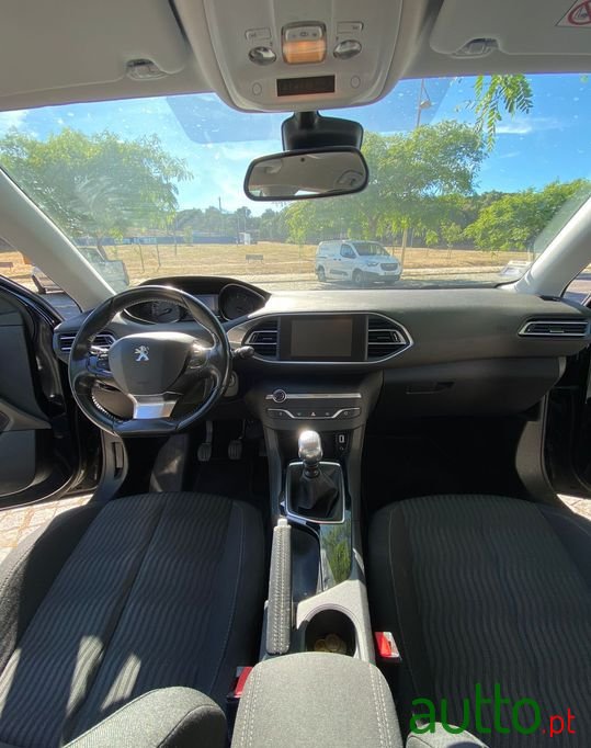 2016' Peugeot 308 Sw photo #5